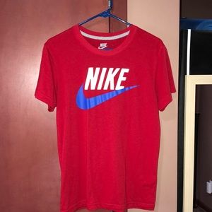Nike t-shirt